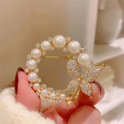 Beautiful Pearl and Rhinestone Butterfly Brooch/Pin 